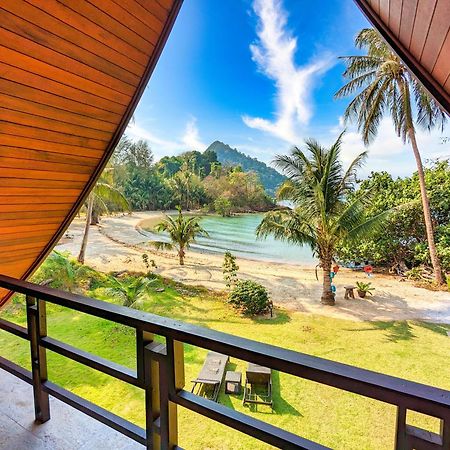 Half Moon Beach Villa - By Kohchangvillas เกาะช้าง ภายนอก รูปภาพ